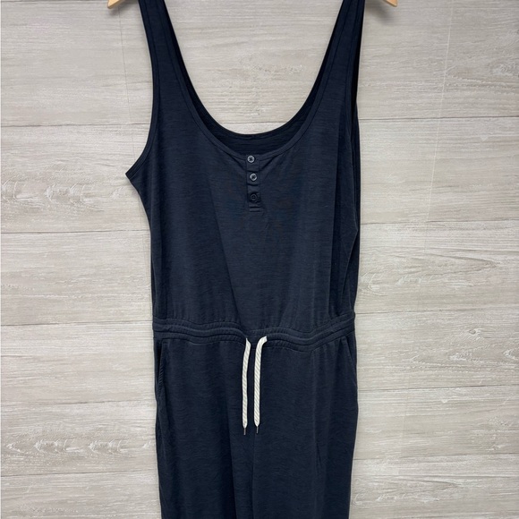 | Vuori | Midnight Heather Falls Jumpsuit. Size XL.* - Picture 3 of 10